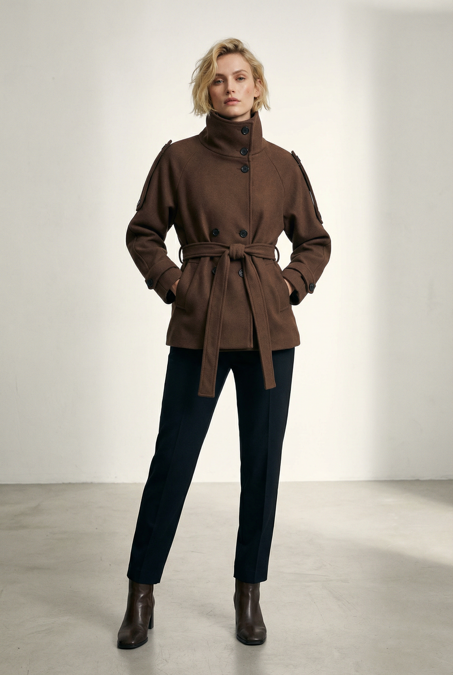 Veste femme col montant coupe droite