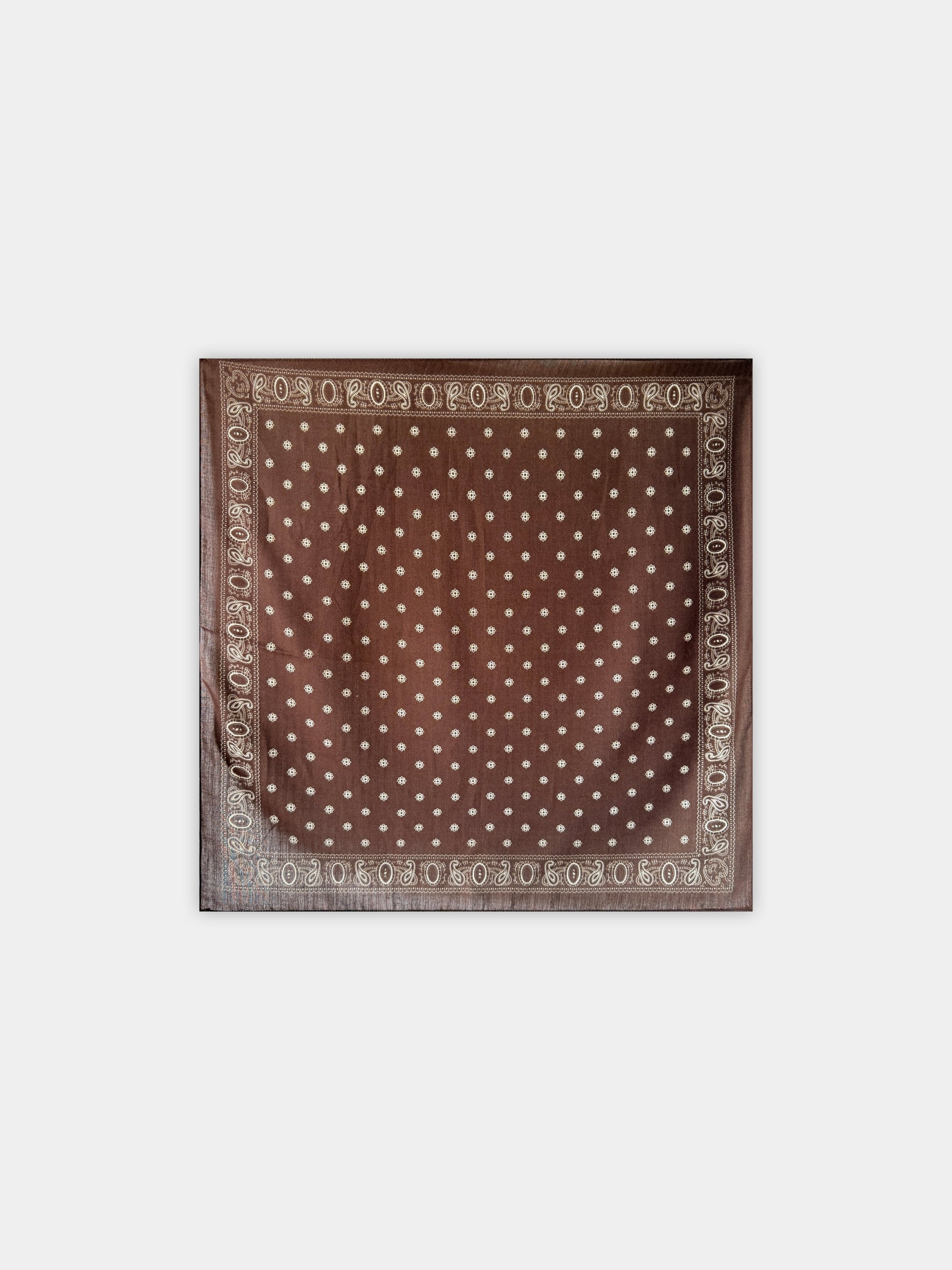 Bandana carré brun chocolat à motifs écrus