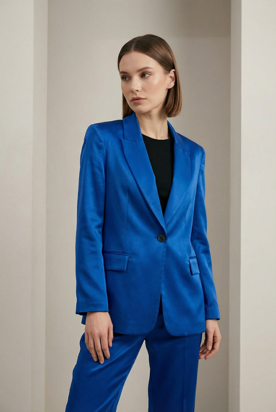 Blazer Bleu Roi Satiné vue portée
