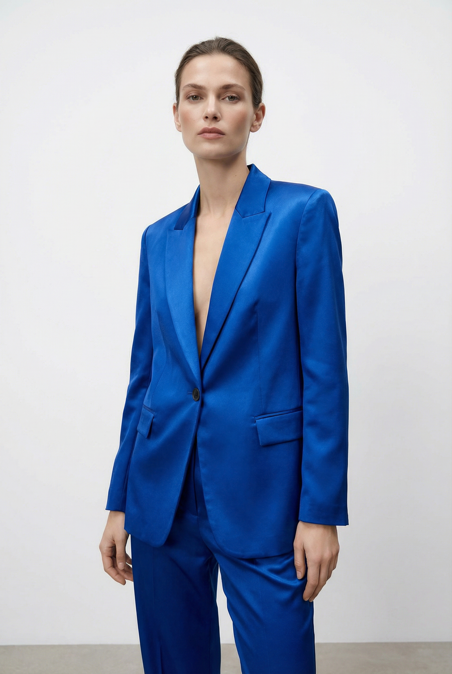 Blazer Bleu Roi Satiné vue de profil