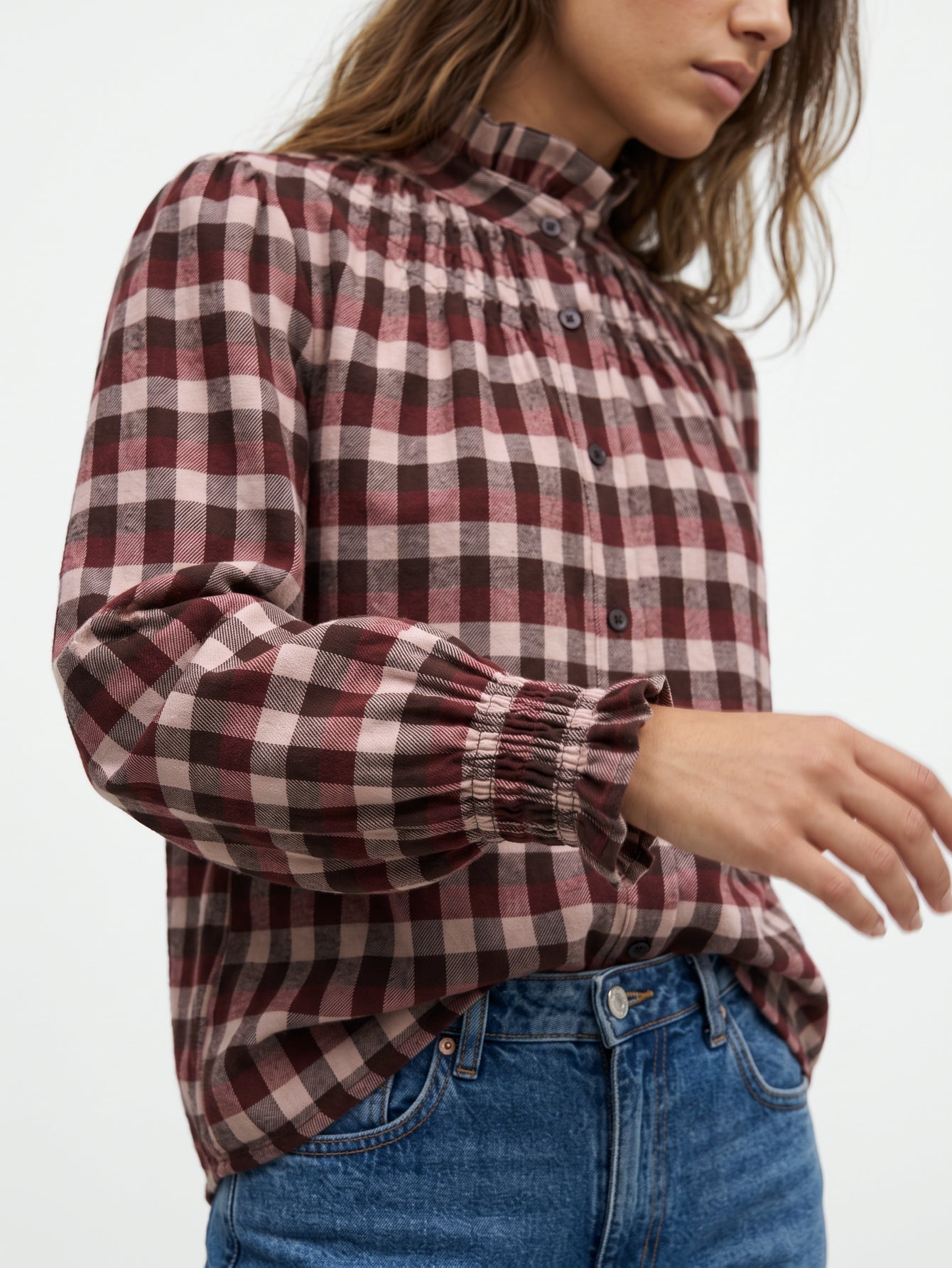 Dos avec col volanté et smocks