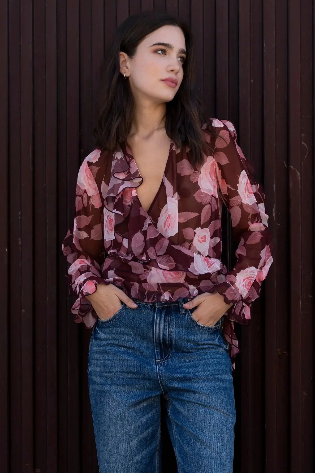 Blouse à volants imprimée florale pour femmes avec manches longues et jeans bleus