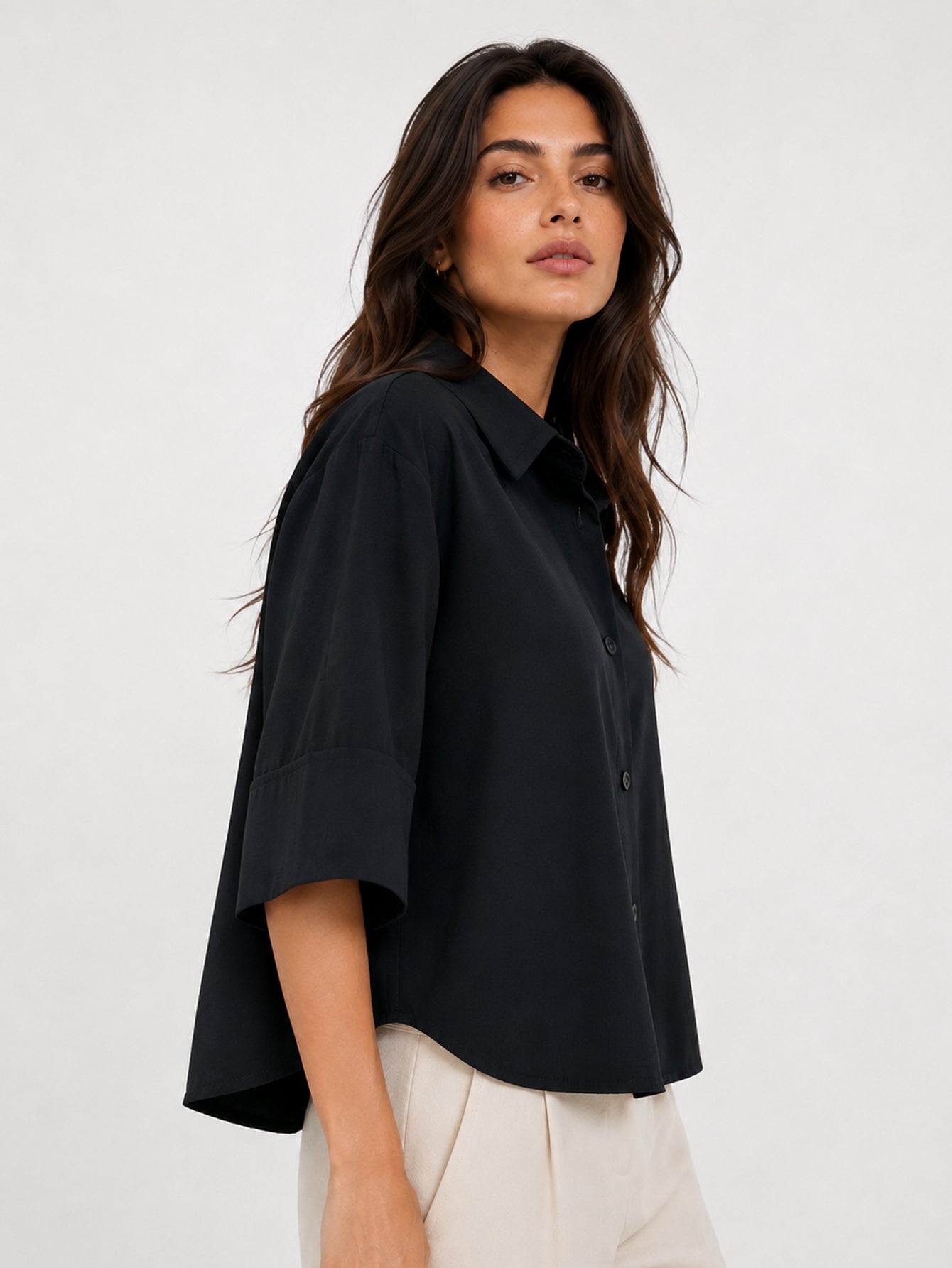profil blouse noire ourlet arrondi