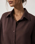 détail col chemise blouse marron