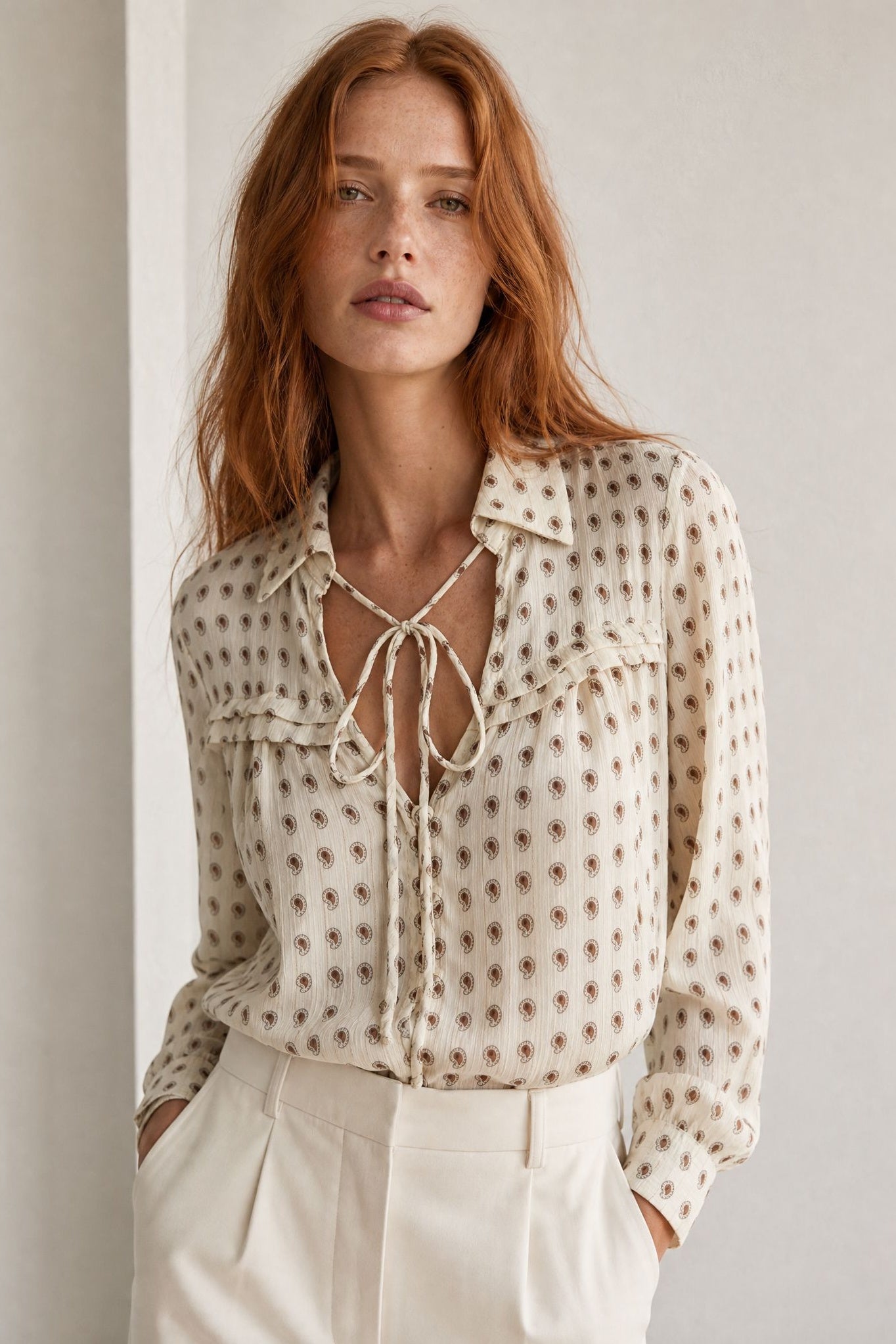 Blouse en voile imprimé cachemire à liens