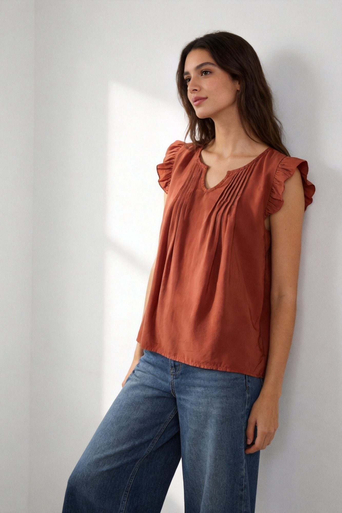 blouse fluide a volants col fendu image 6