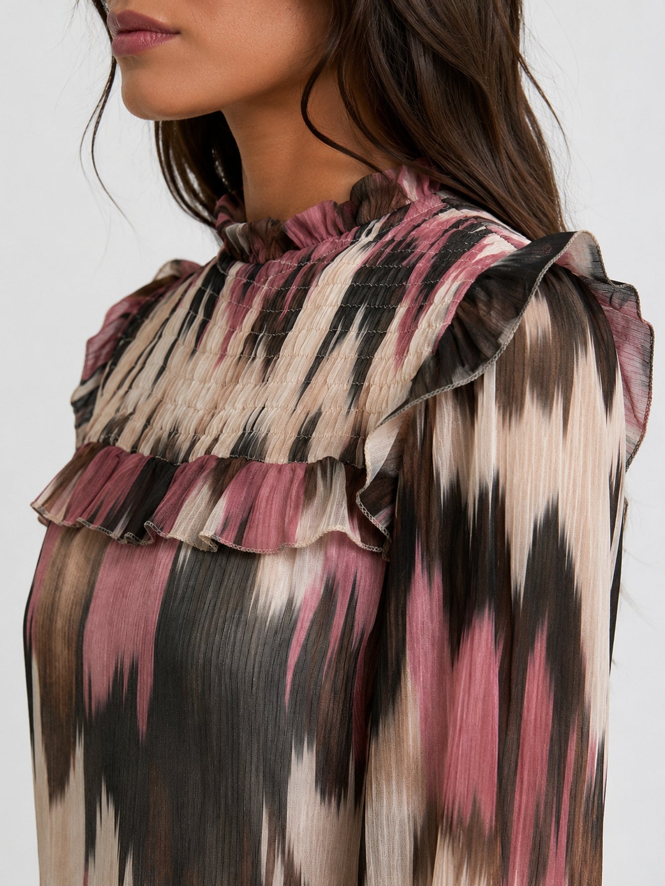 Profil blouse volants épaules