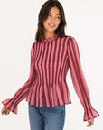 Blouse rayée bordeaux profil
