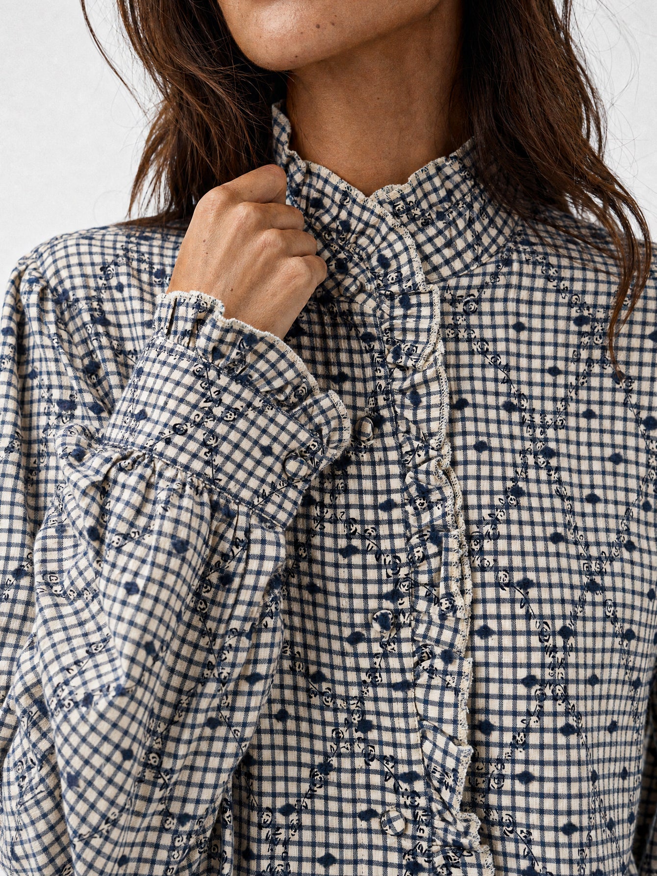 blouse vichy détail patte volantée