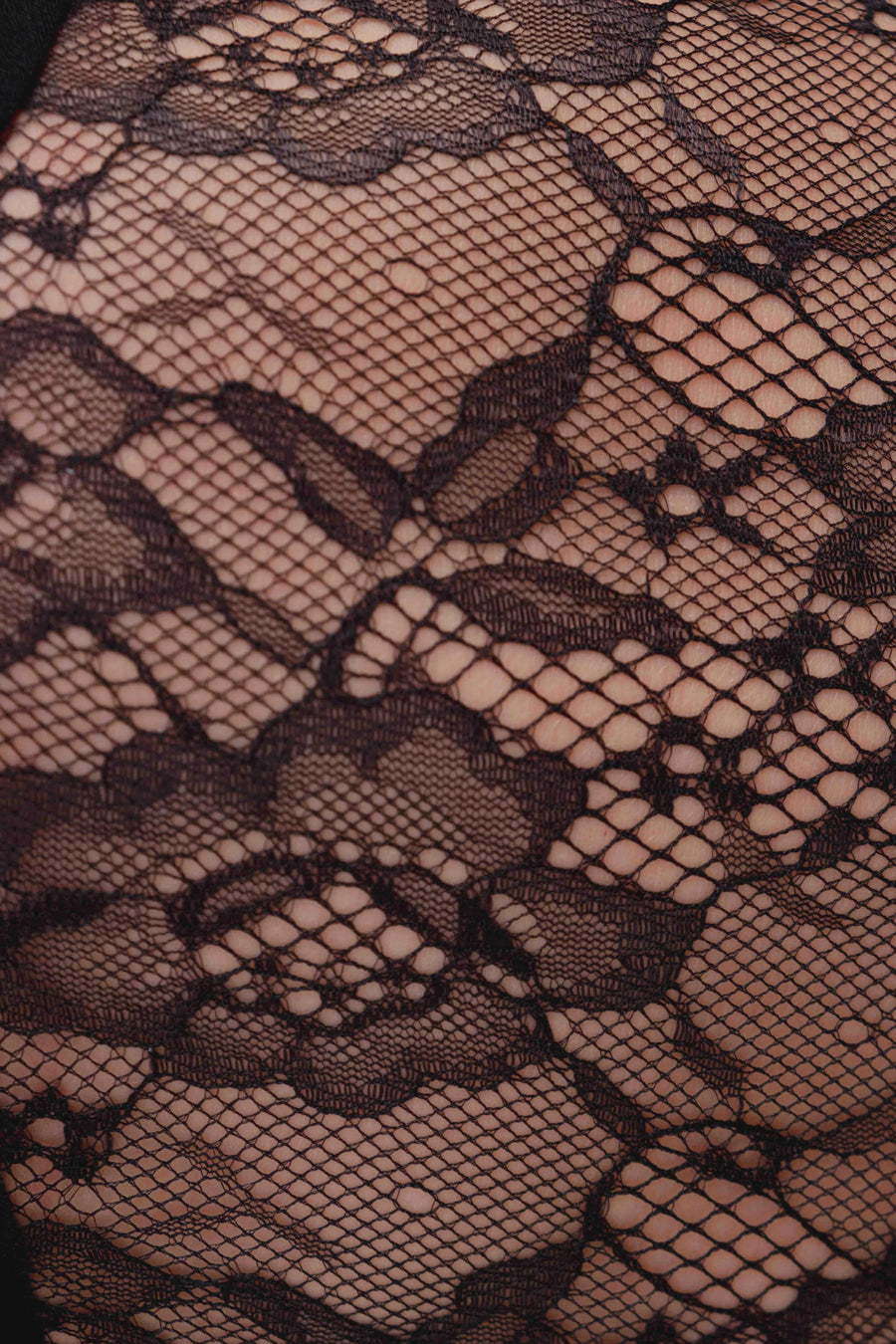 Body dentelle noir bretelles fines look complet