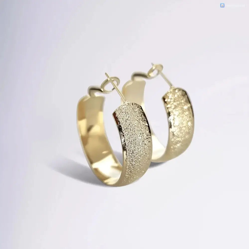 Boucles d’oreilles tendance en or texturé et poli, boucle d’oreille élégante