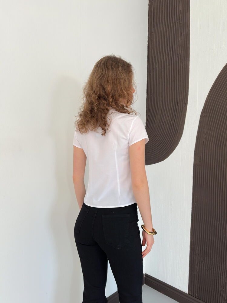 chemise blanche a brandebourgs col en v image 5