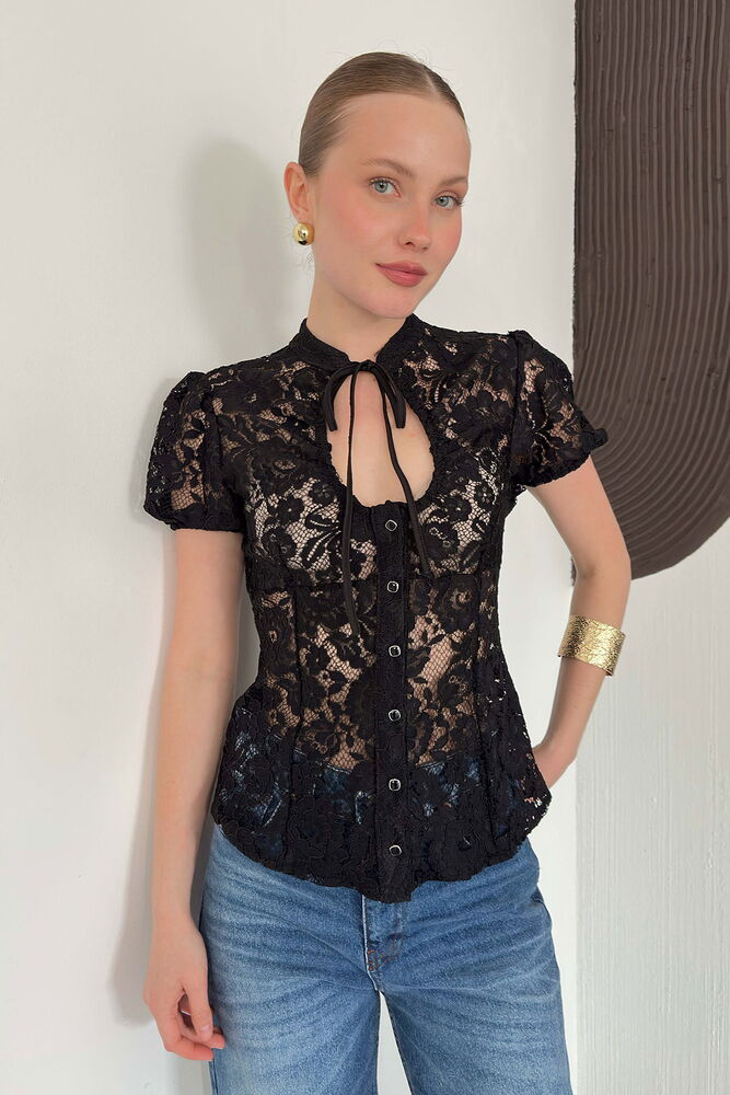 top13856 chemise noire a fleurs boutonnee avec manches bouffantes image 1