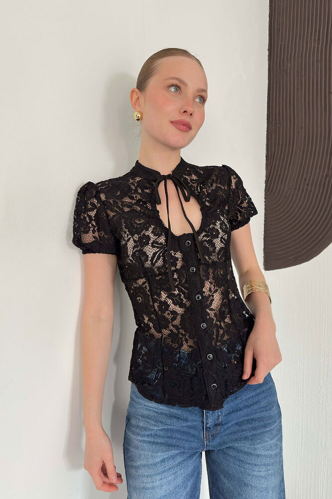 top13856 chemise noire a fleurs boutonnee avec manches bouffantes image 2