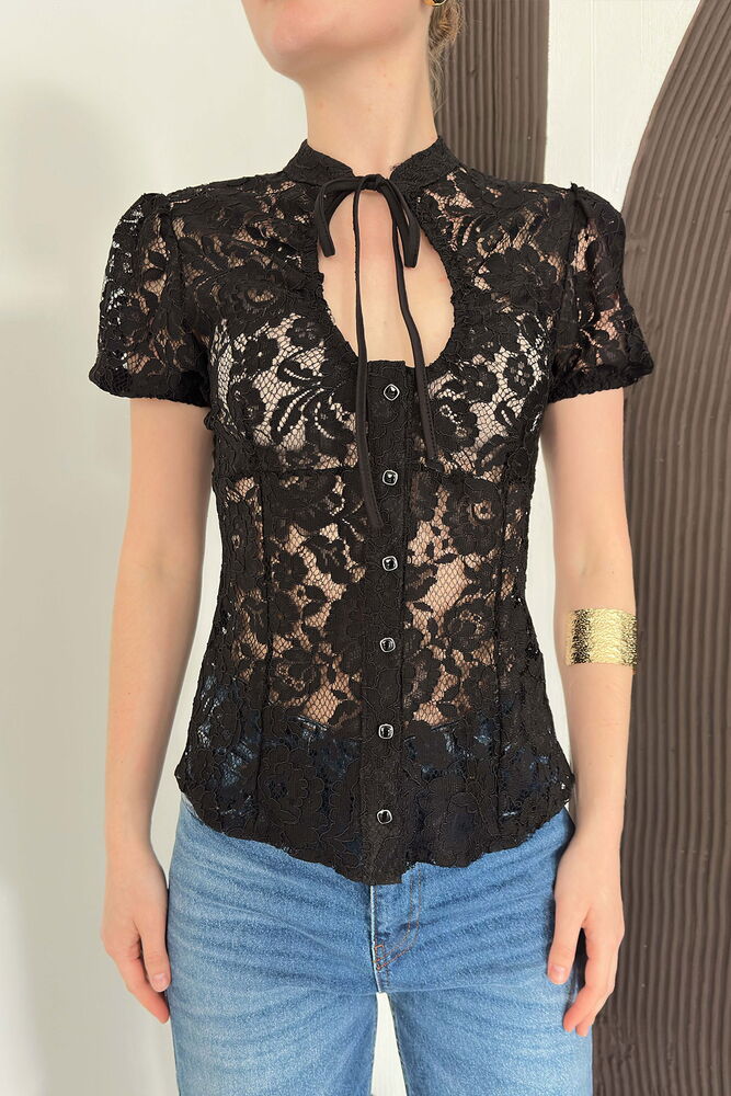 top13856 chemise noire a fleurs boutonnee avec manches bouffantes image 4