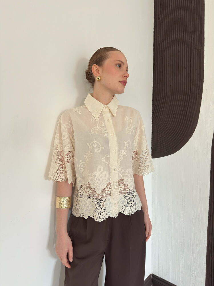 top13878 chemise beige elegante boutonnee col polo image 2