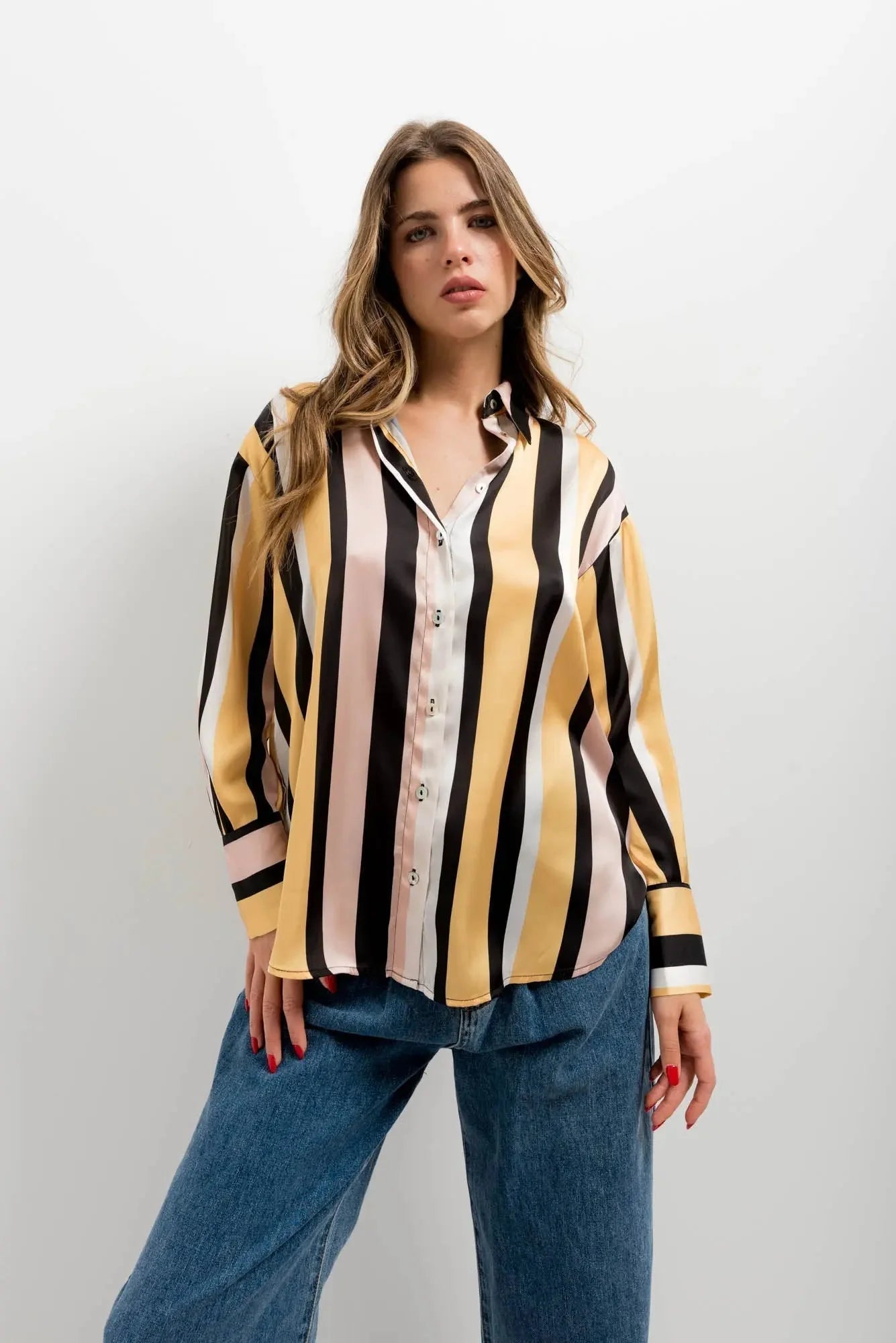 Chemise imprimée animal rayures diagonales, à rayures, en noir, jaune et rose