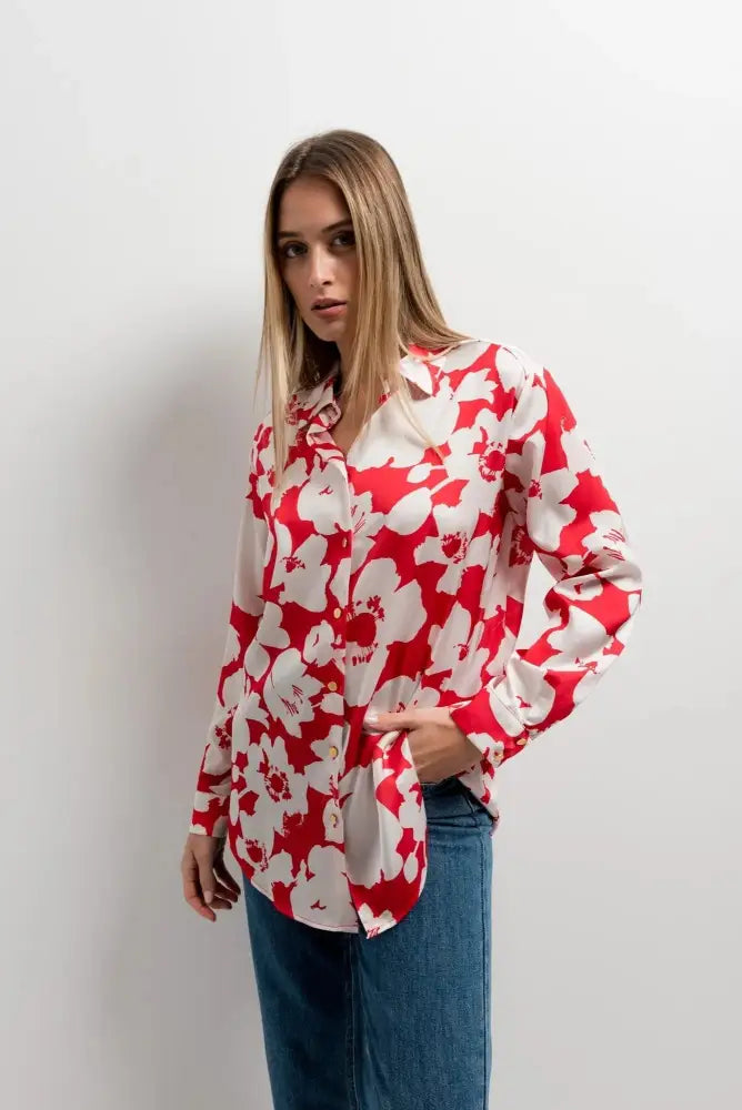 Chemise imprimée satin à fleurs rouges et blanches à manches longues