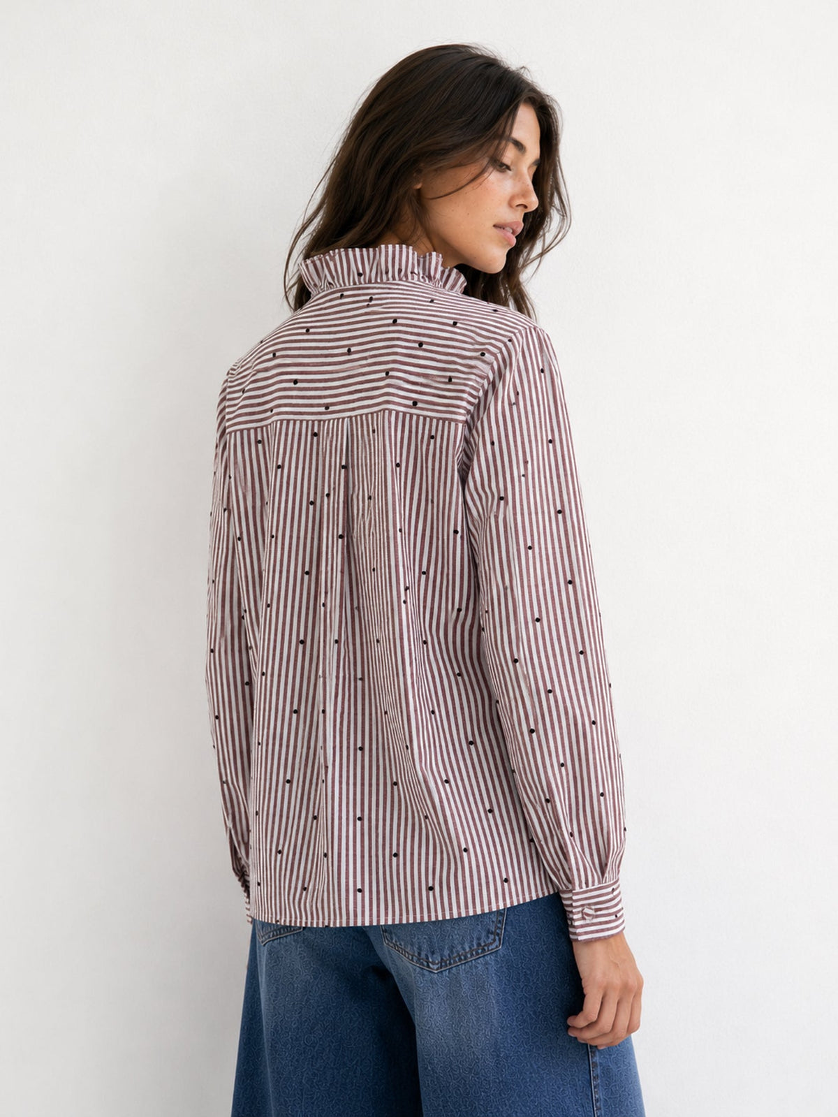 chemise rose dos ourlet arrondi