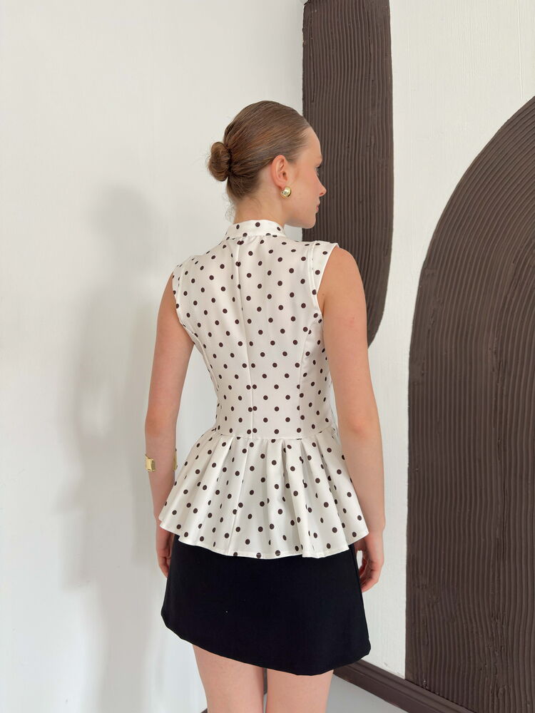 top13868 chemise vintage blanche ajustee a pois avec fermeture boutons buchettes image 5