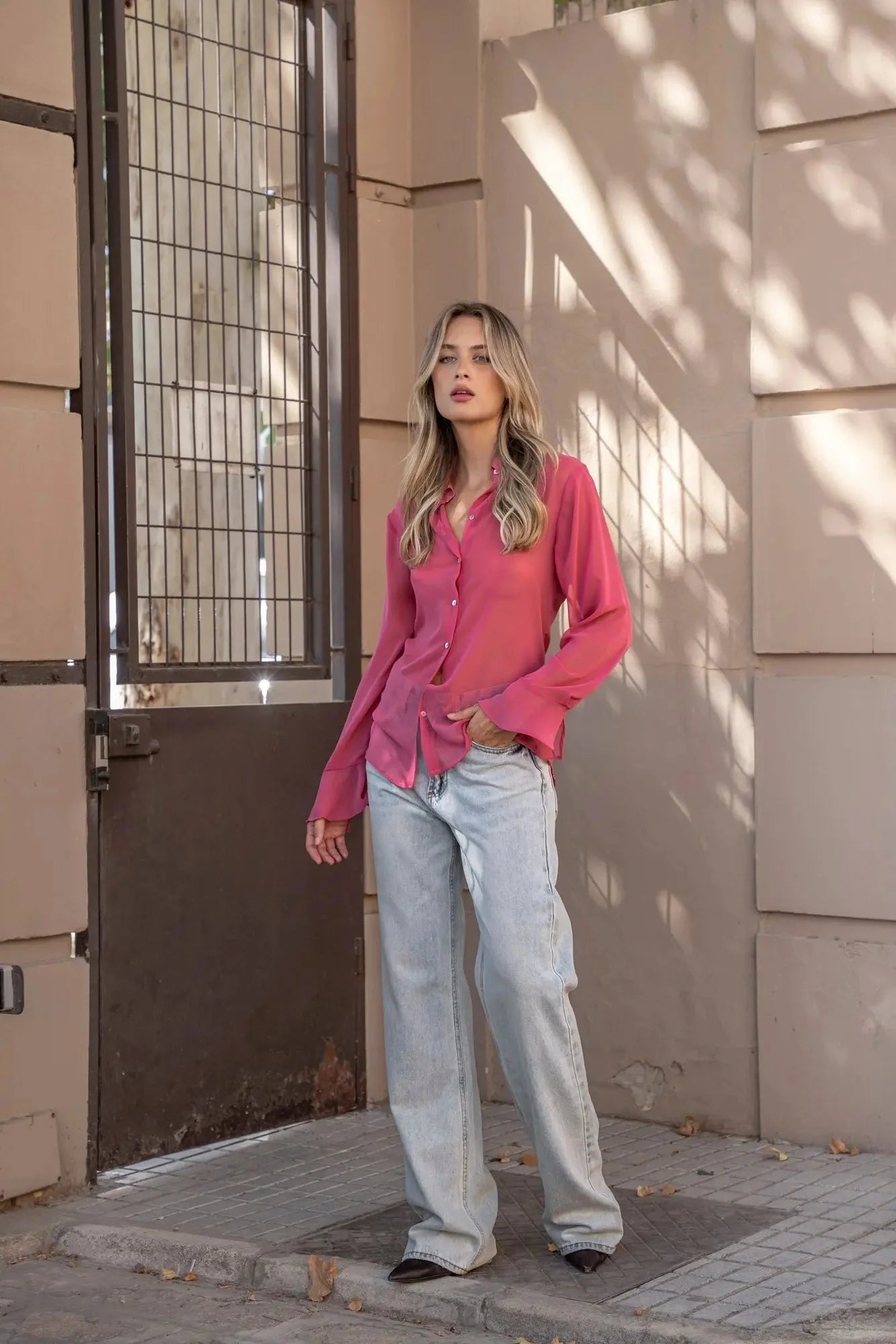 Chemise transparente rose à manches longues pour femme, élégante et féminine