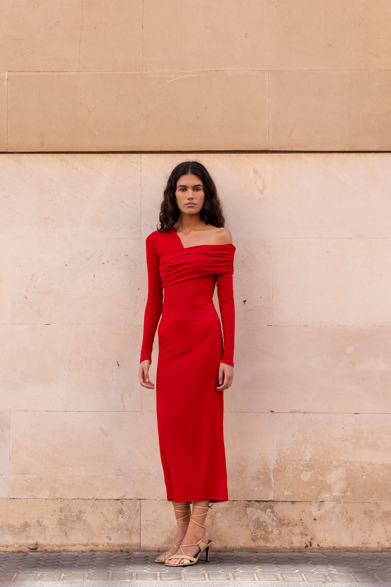 🌟 Robe Asymétrique Rouge pour Soirée Élégante 🌟 Sapiato