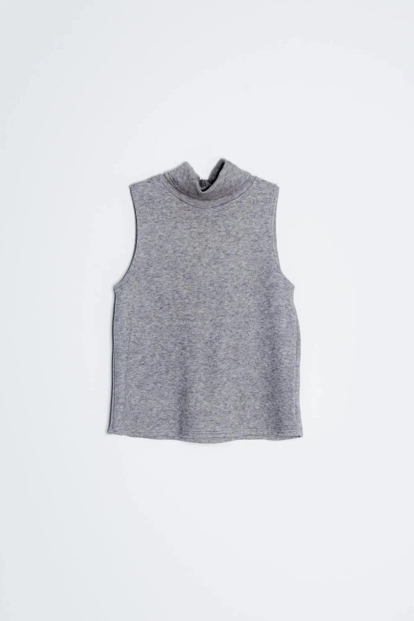 Top sans manches gris à col roulé pour lensemble col roulé et pantalon large gris