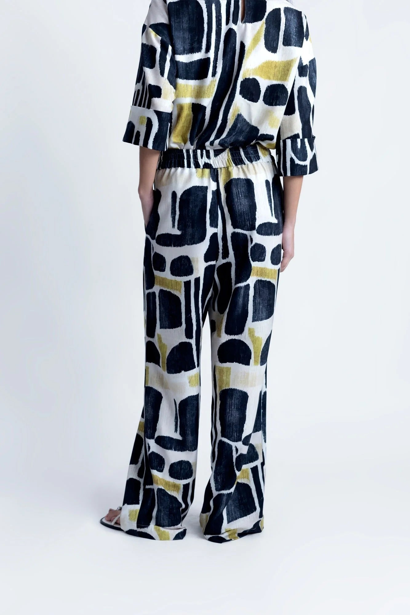 Ensemble pantalon large à motif imprimé, haut loose et pantalon à motif abstrait