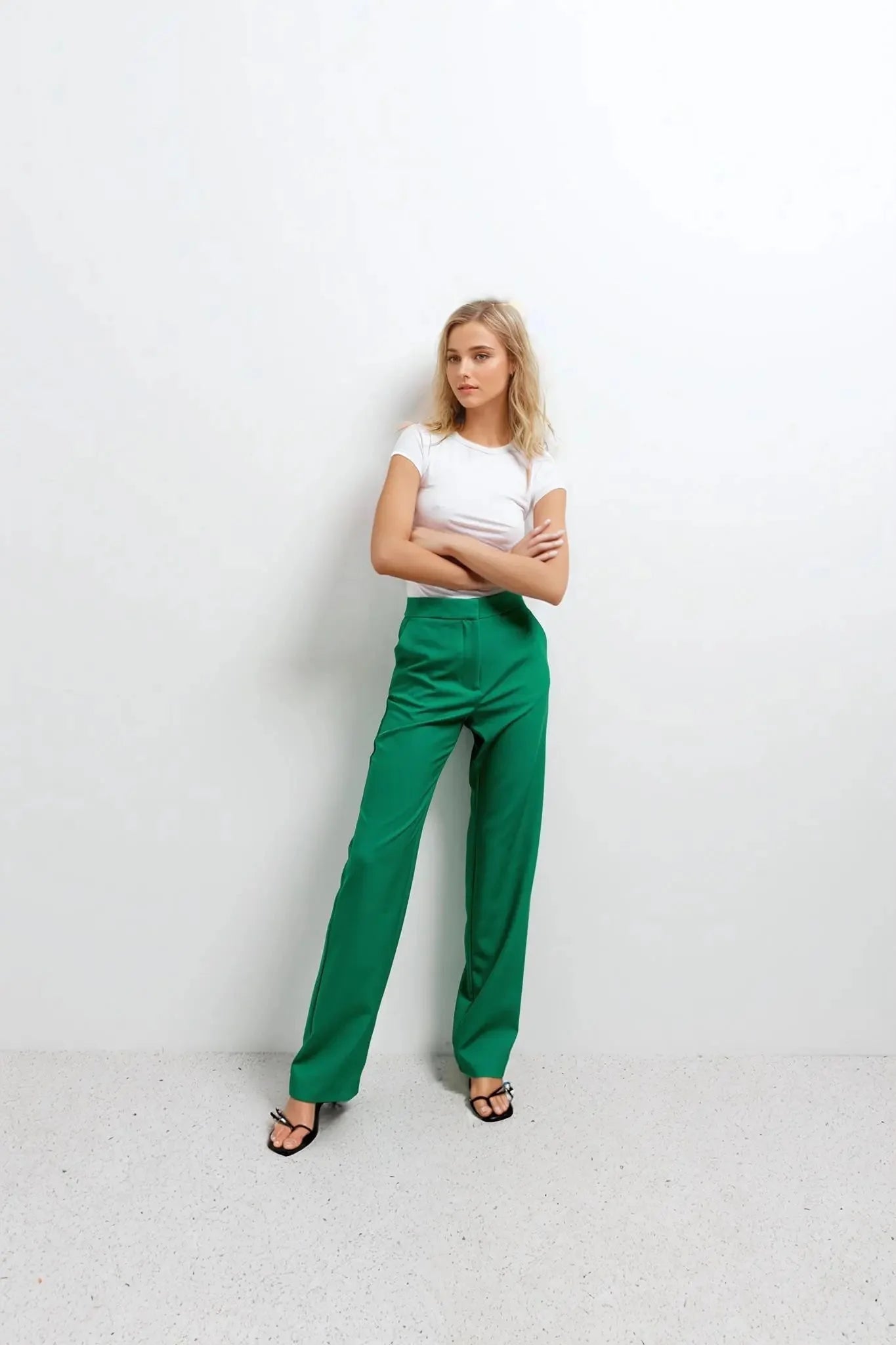 Pantalon large vert pour femmes dans la collection Ensemble tailleur pantalon vert