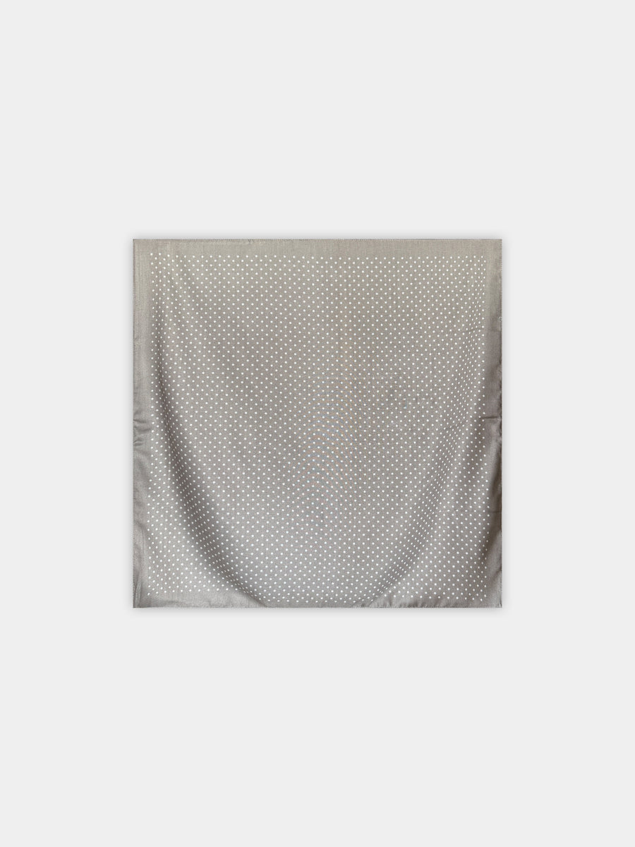 Foulard à pois gris clair vue à plat