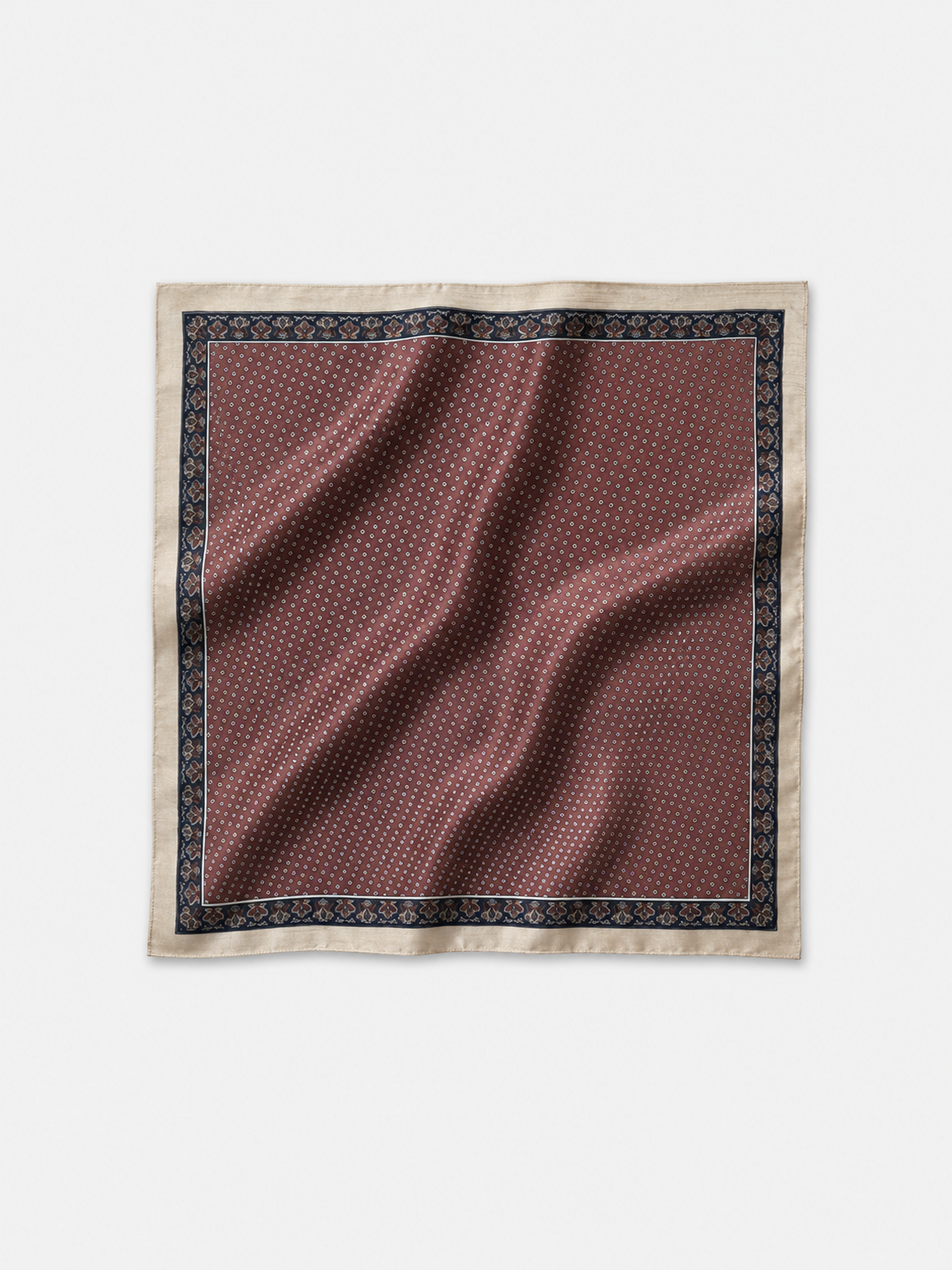 Foulard carré marron bord beige