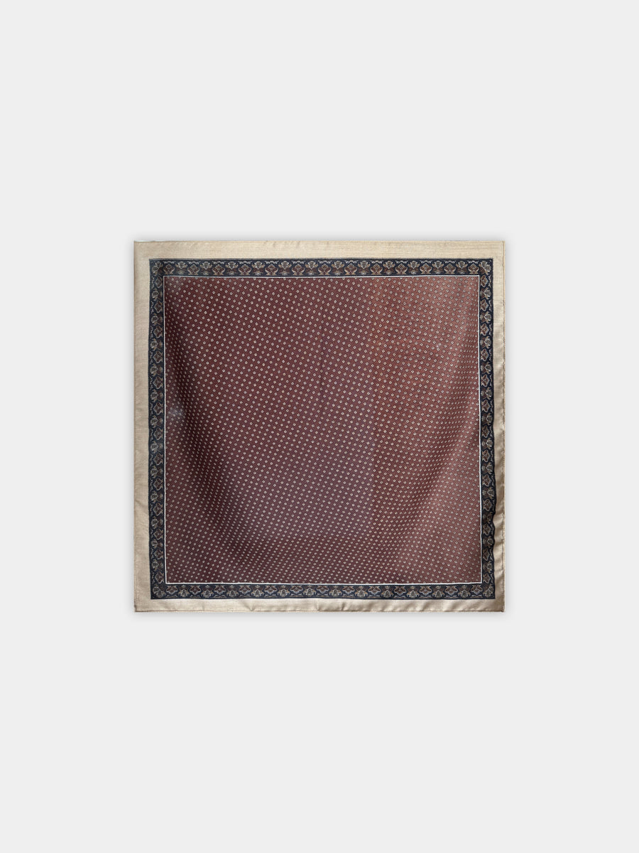 Foulard carré marron à micro motifs