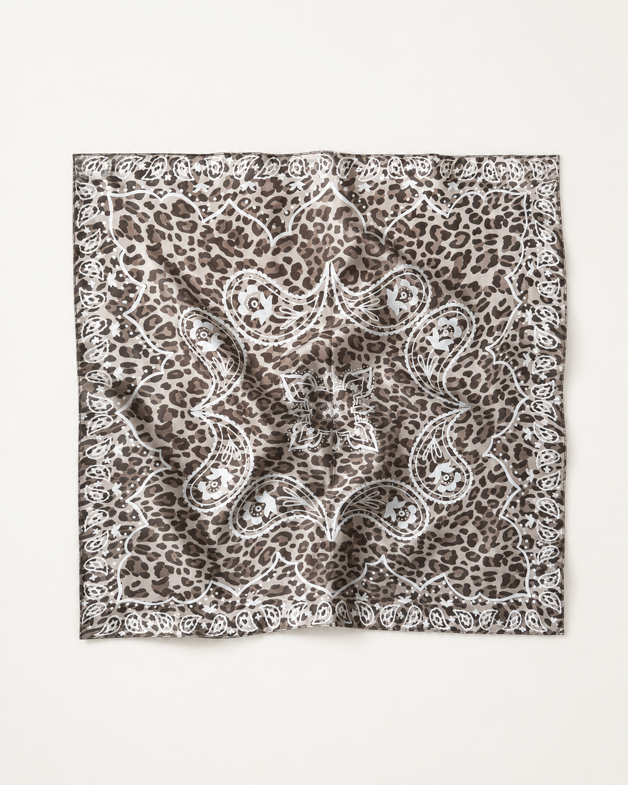 Foulard en soie carré léopard taupe