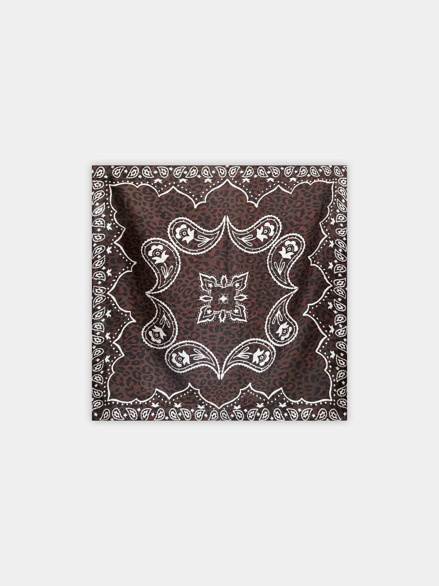Foulard en soie léopard brun