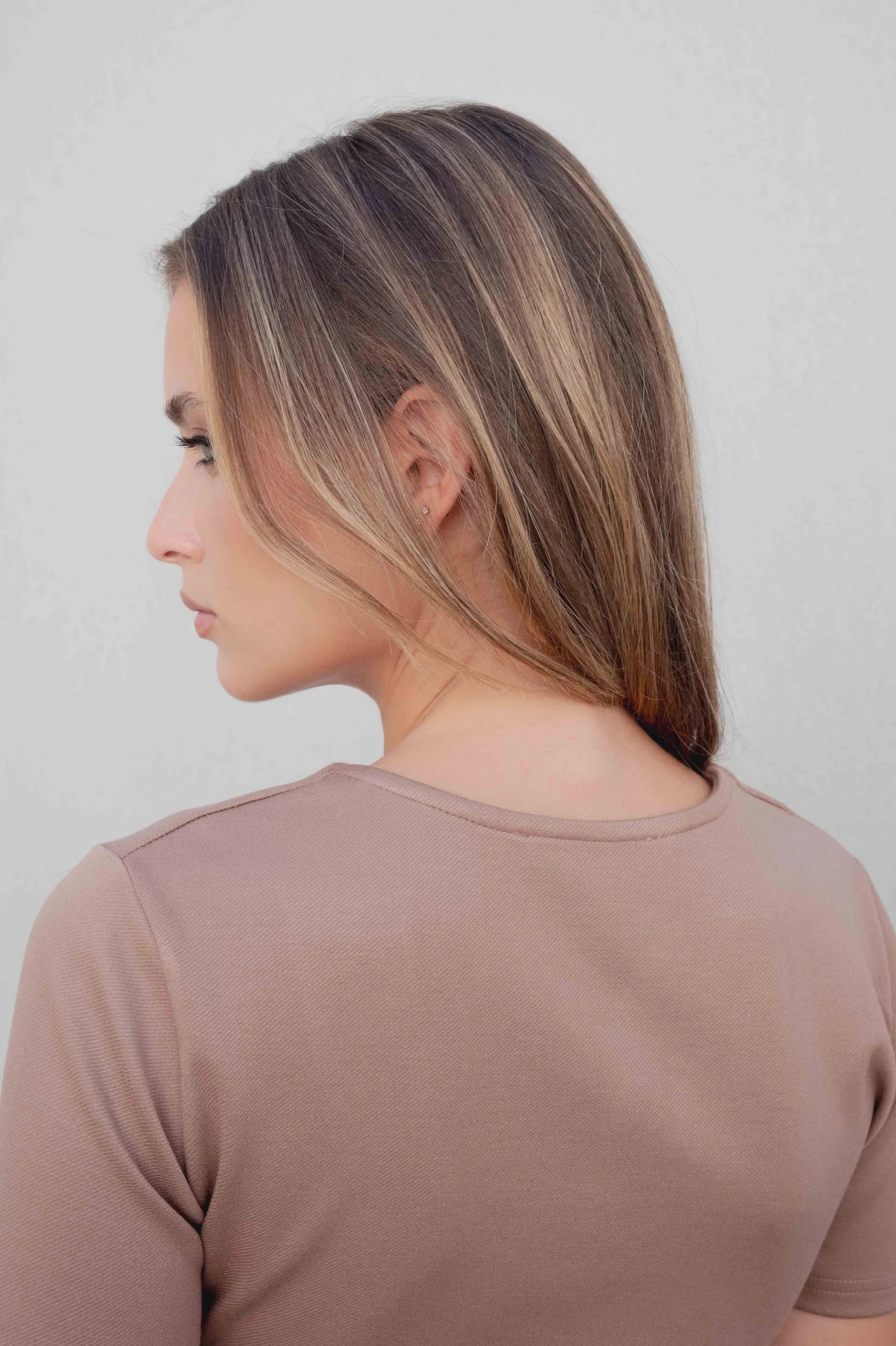 Haut ceinturé élégant – Coupe ajustée – Taupe – Viscose mélangée Sapiato