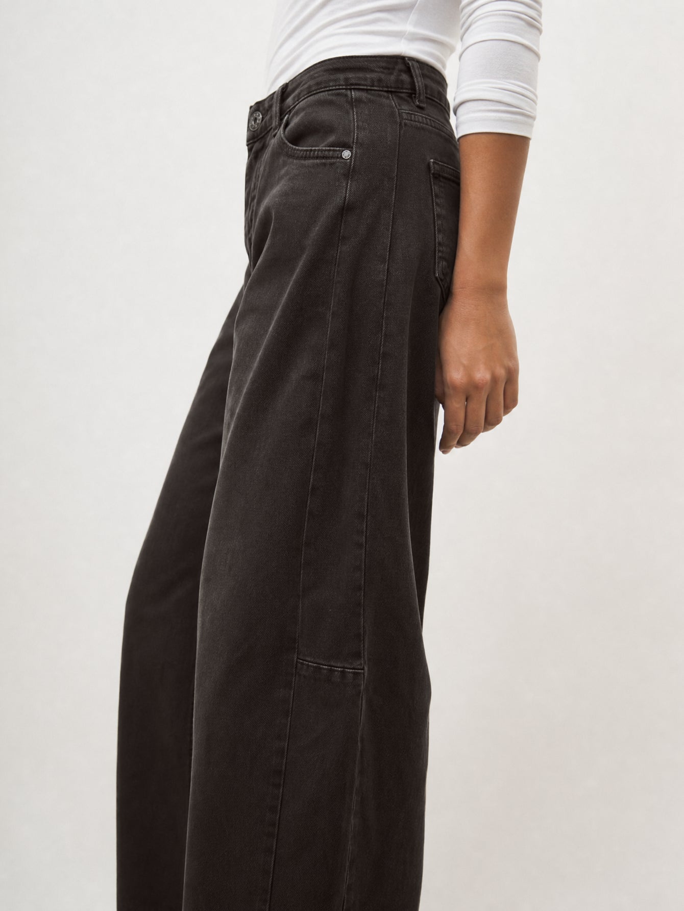 jean BARREL COSTURAS pour femme vue 07