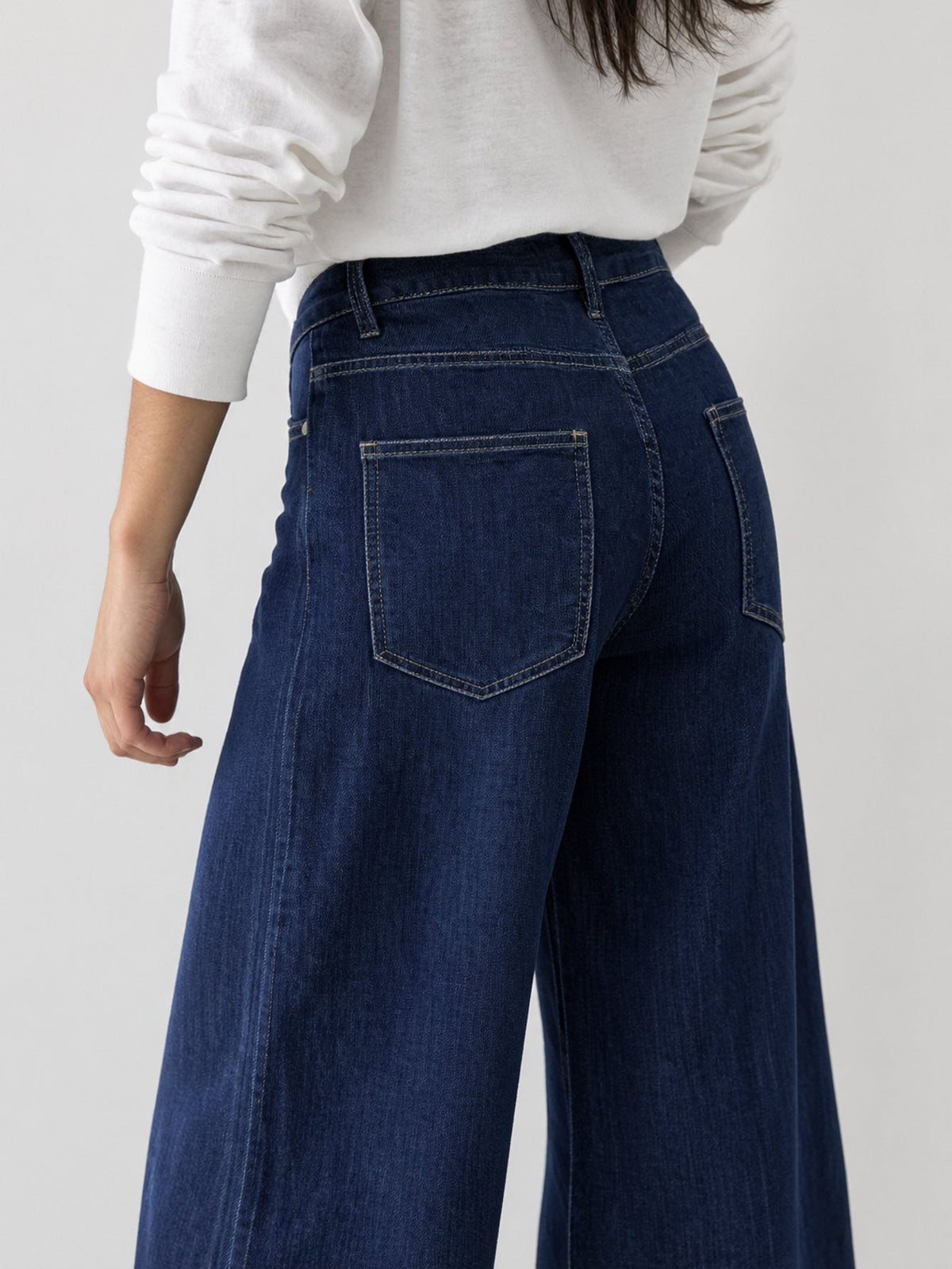 Poches dos du jean indigo