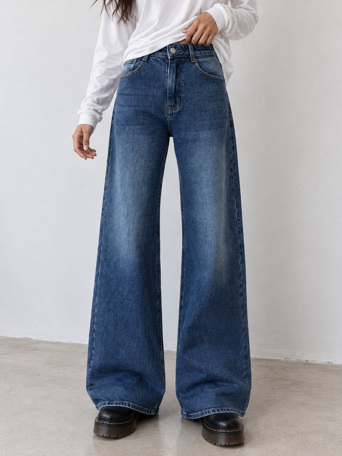 Jean wide leg bleu vue de face
