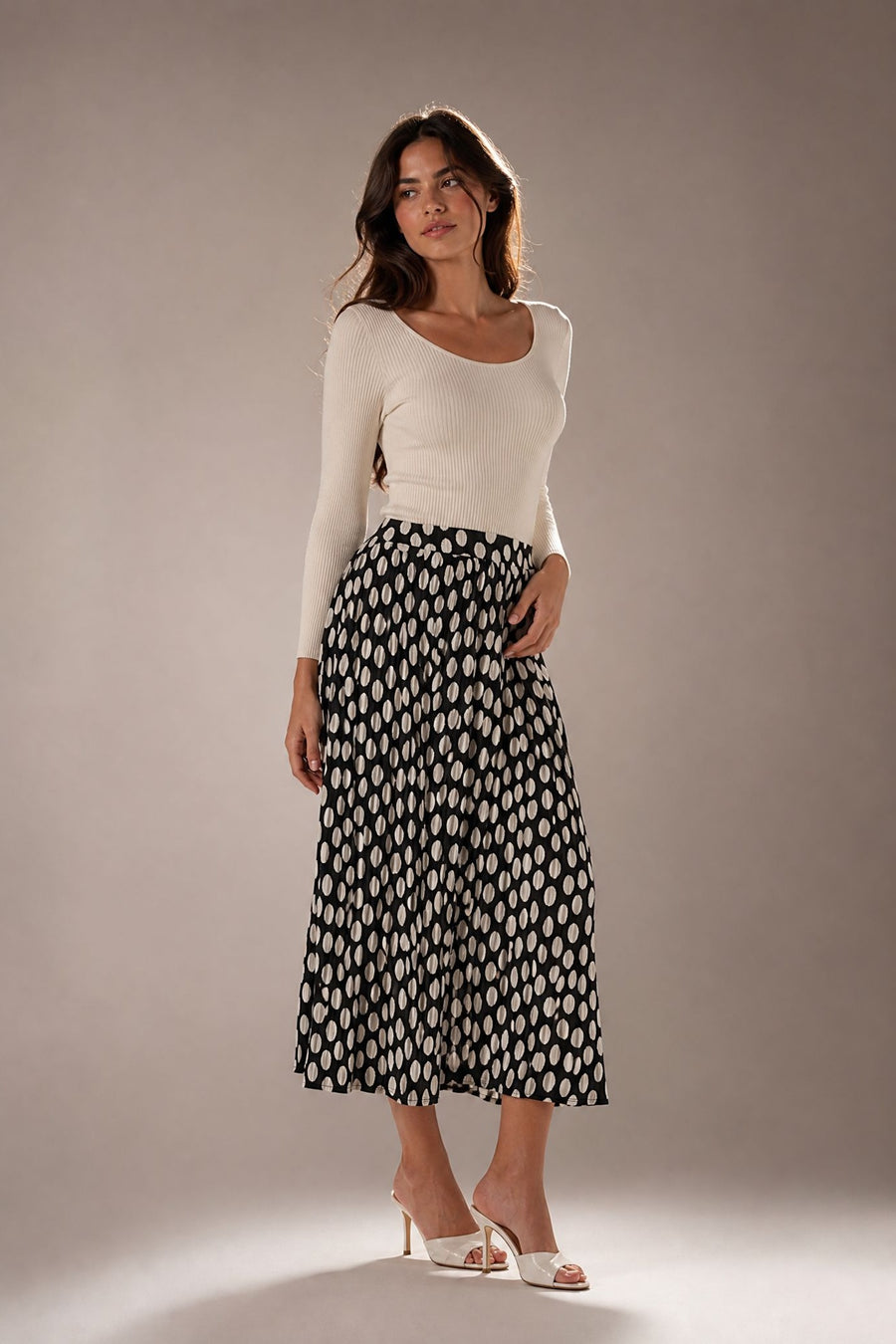 Jupe midi évasée à pois