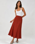 Jupe midi évasée texture jacquard terracotta