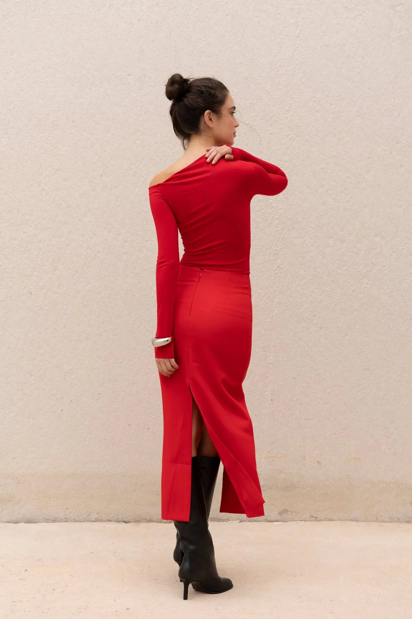  jupe midi rouge fendue élégante femme