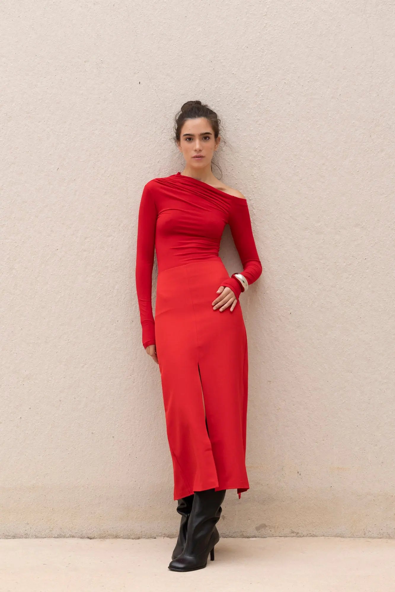  jupe midi rouge fendue élégante femme