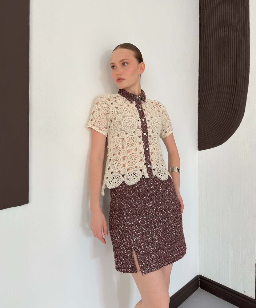 top13843 jupe moulante mini rouge bordeaux a paillettes image 3