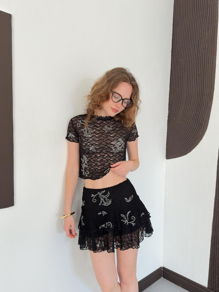 top13797 jupe mini evasee noire a motif floral image 4