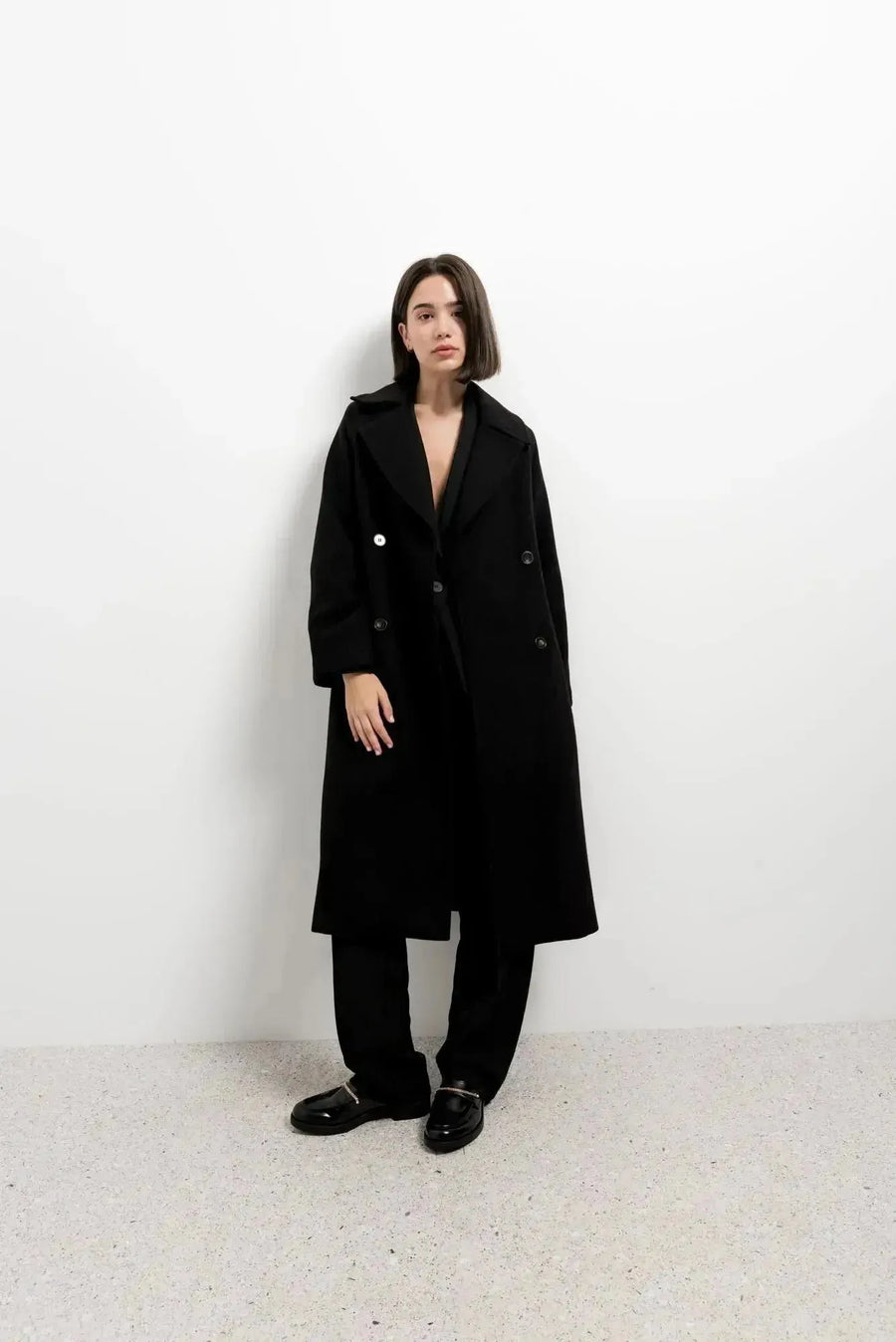 Manteaux longs à double boutonnage pour femme, noir élégant, idéal pour rester au chaud cet hiver, manteau long femme hiver.