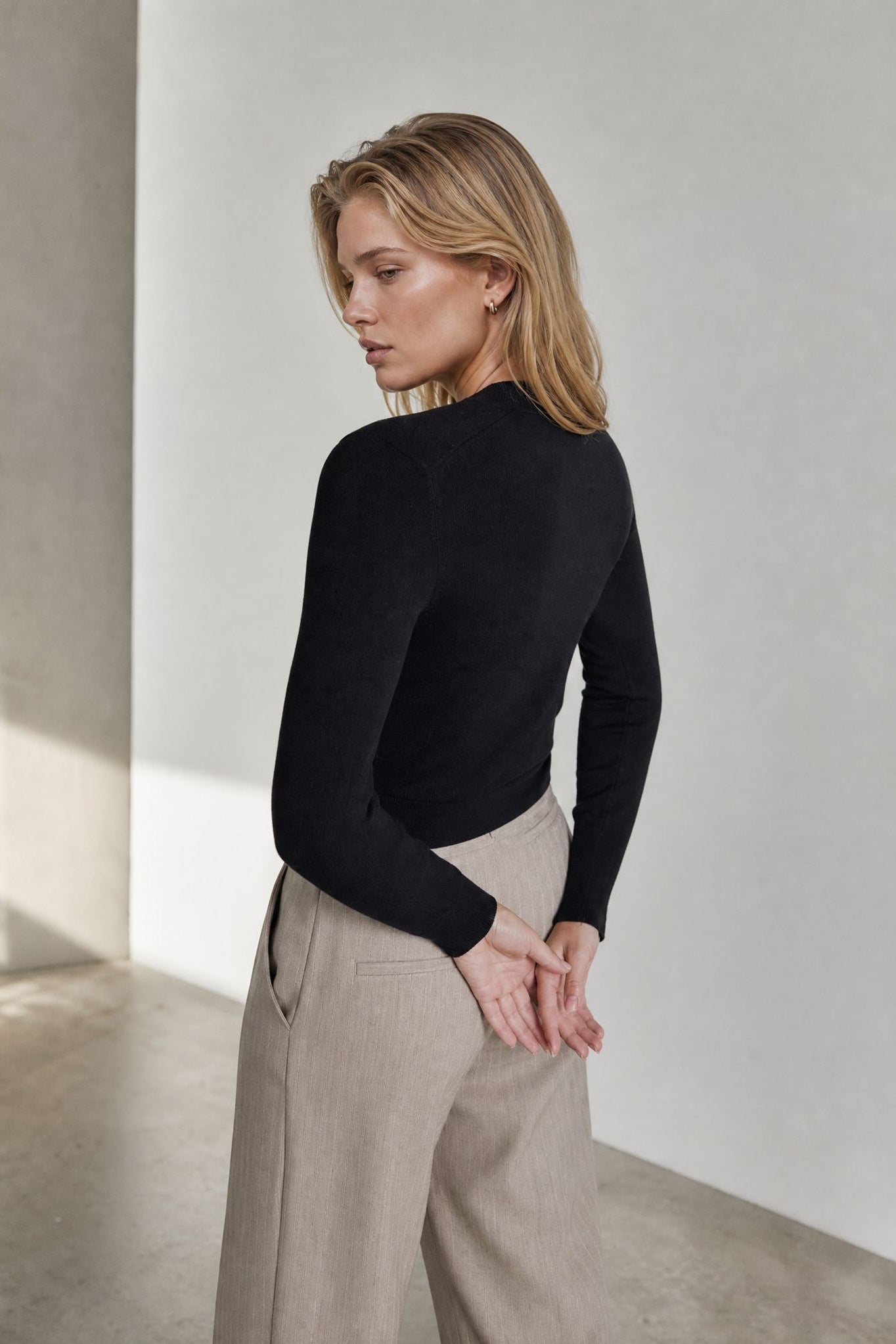 Pantalon à pinces rayé