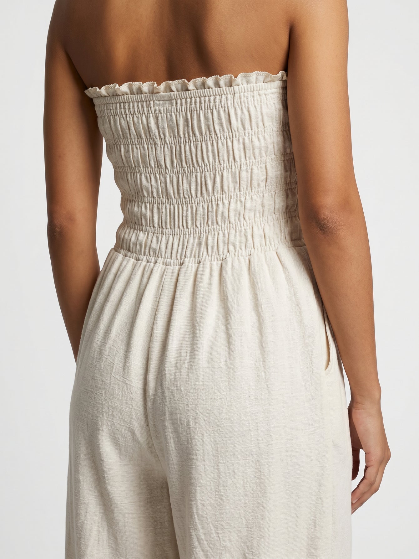 Détail taille smockée beige