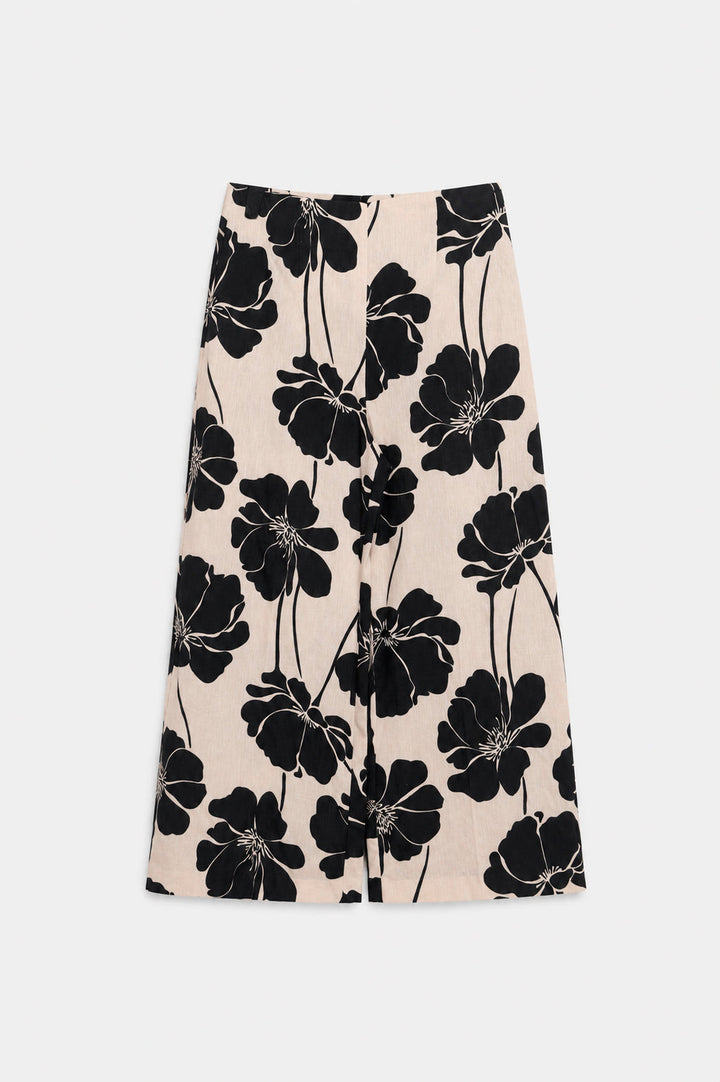 Pantalon culotte beige à grandes fleurs noires, vue de face