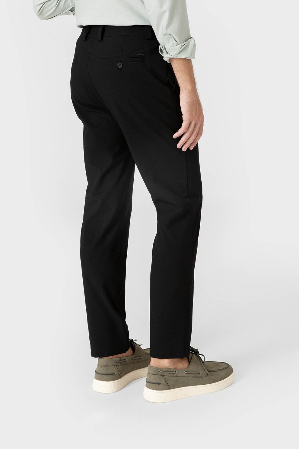 pantalon noir dos poches passepoilées