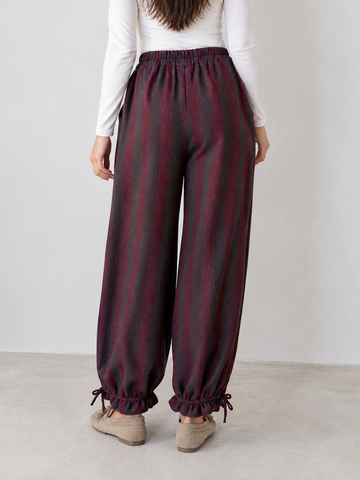 pantalon en laine pour femme vue 06